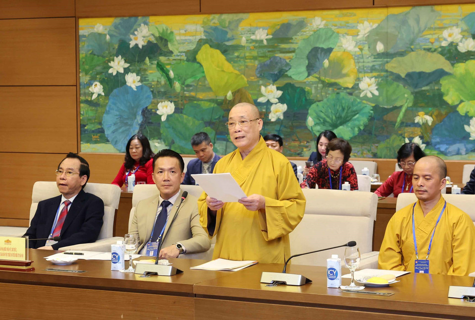 Hòa thượng Thích Bảo Nghiêm, đại biểu Quốc hội, Trưởng ban Trị sự Giáo hội Phật giáo Việt Nam Thành phố Hà Nội phát biểu. (Ảnh: Nhan Sáng/TTXVN)