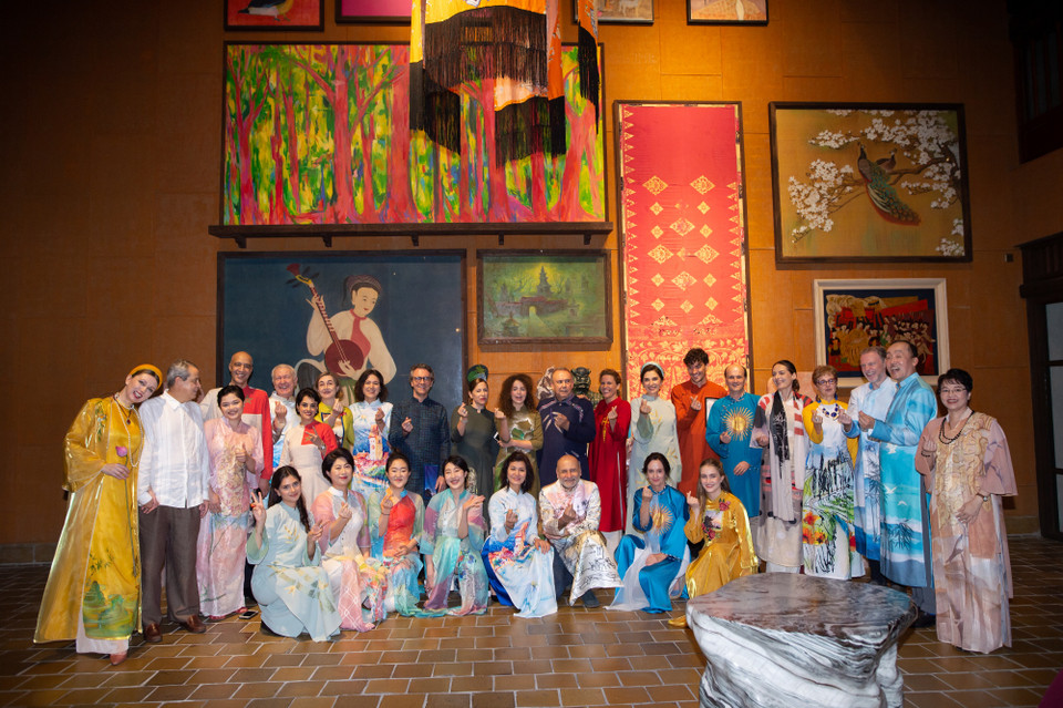 Sự kiện tiếp theo của chương trình sẽ diễn ra vào tối ngày 29/4 và 1/5 tại bờ biển Vịnh Bái Tử Long. (Ảnh: CTV/Vietnam+)