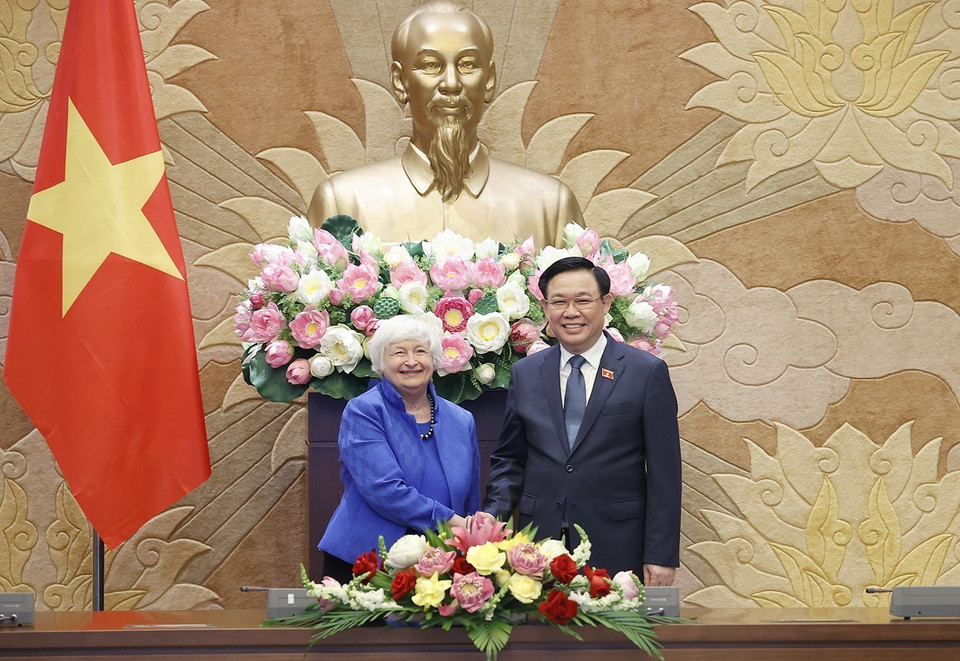Chủ tịch Quốc hội Vương Đình Huệ tiếp Bộ trưởng Bộ Tài chính Hoa Kỳ Janet Yellen đang thăm, làm việc tại Việt Nam. (Ảnh: Doãn Tấn/TTXVN)