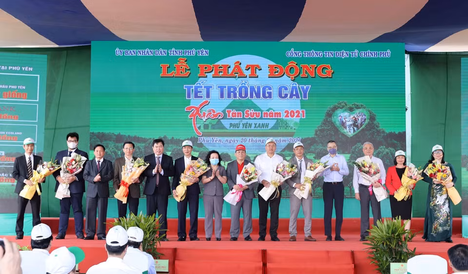 Quang cảnh lễ phát động 'Tết trồng cây' Xuân Tân Sửu năm 2021 tại Phú Yên. (Ảnh: Thống Nhất/TTXVN)
