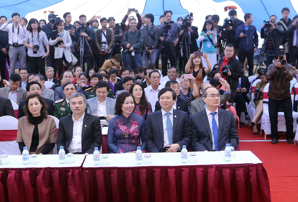 Các đại biểu dự lễ bế mạc Hội báo toàn quốc 2017. (Ảnh: Doãn Tấn/TTXVN)