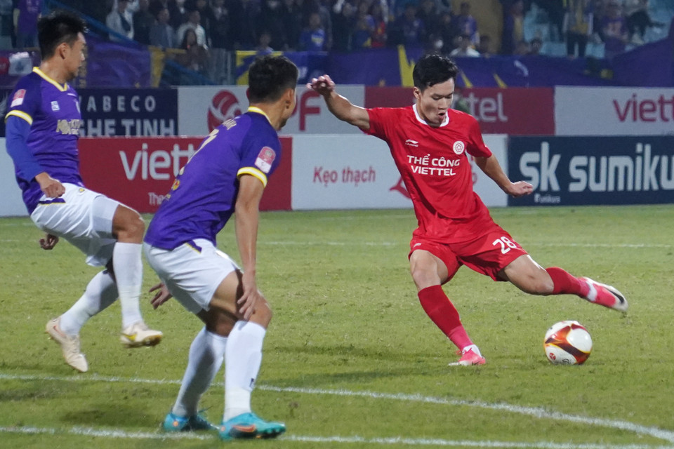 Hoàng Đức không có màn thể hiện tốt khi bỏ lỡ nhiều cơ hội ở trận đấu với Hà Nội FC. (Ảnh: Việt Anh/Vietnam+)