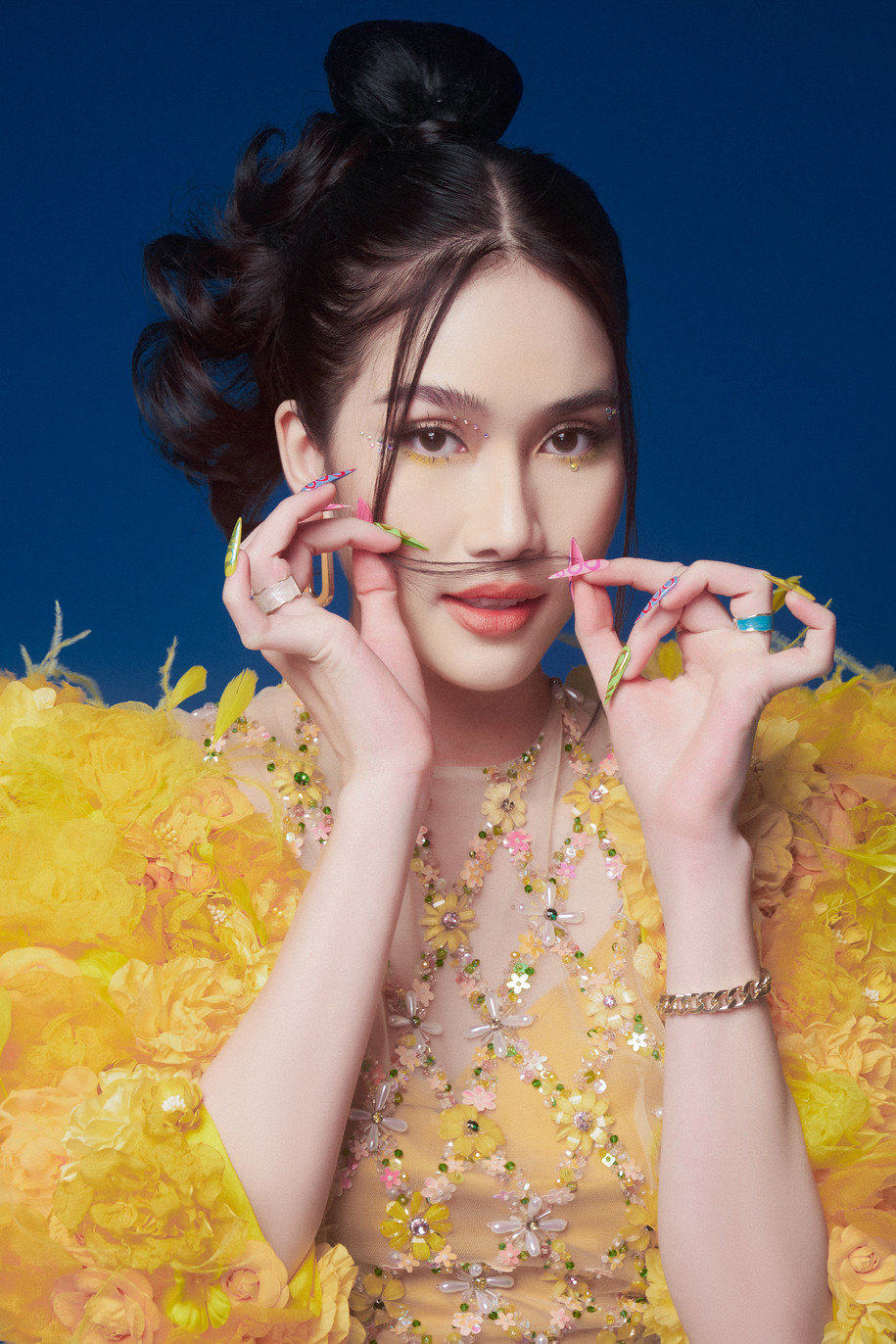 Một năm qua, Phương Anh đã gặt hái được thành công nhất định và giữ vững phong độ khi ngày càng chứng minh được nhan sắc thăng hạng cũng như vẻ đẹp tri thức, tấm lòng nhân ái qua những hoạt động thiện nguyện trong mùa COVID-19 bùng phát ở Thành phố Hồ Chí Minh. (Ảnh: CTV/Vietnam+)