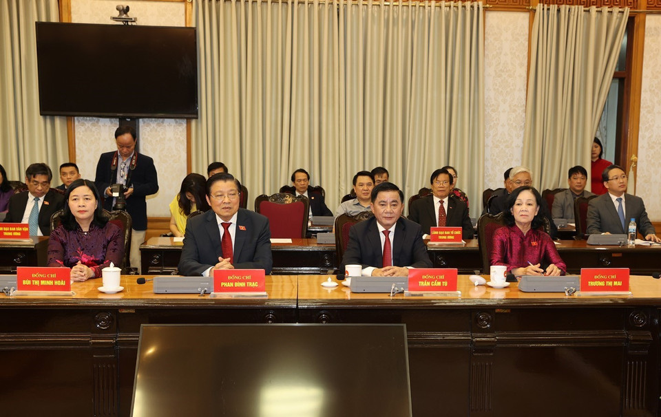 Các lãnh đạo Đảng và Nhà nước cùng các đại biểu dự buổi lễ. (Ảnh: Trí Dũng/TTXVN)