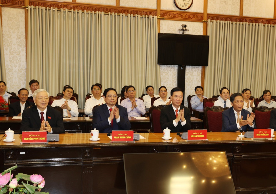 Tổng Bí thư Nguyễn Phú Trọng và các đại biểu dự buổi lễ. (Ảnh: Trí Dũng/TTXVN)