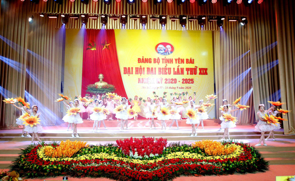 Chương trình nghệ thuật chào mừng Đại hội. (Ảnh: Phương Hoa/TTXVN)