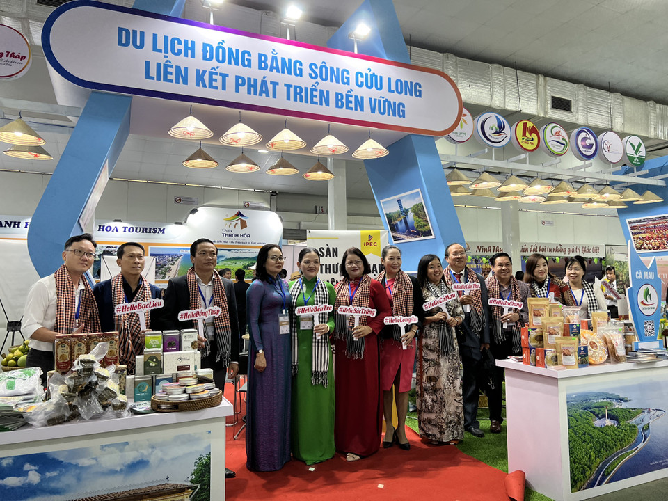 VITM Hà Nội đã trở thành một trong những hoạt động xúc tiến du lịch quan trọng, là hội chợ có quy mô lớn nhất của ngành du lịch, mang lại những cơ hội thiết thực giúp các doanh nghiệp du lịch, điểm đến, các địa phương trong nước và quốc tế gặp gỡ, nắm bắt thông tin, tìm kiếm cơ hội hợp tác và phát triển. (Ảnh: Mai Mai/Vietnam+)