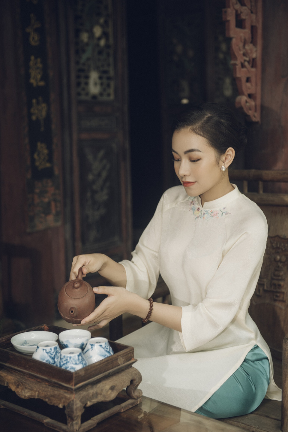 Ngoài đời, Thùy Linh theo đuổi phong cách thời trang thanh lịch. Là người sống ‘tình cảm, bản năng’ nên đôi khi hơi yếu đuối, bù lại đây là điểm giúp Thùy Linh dễ dàng lấy cảm xúc, thăng hoa trong âm nhạc. (Ảnh: M.Mai/Vietnam+)