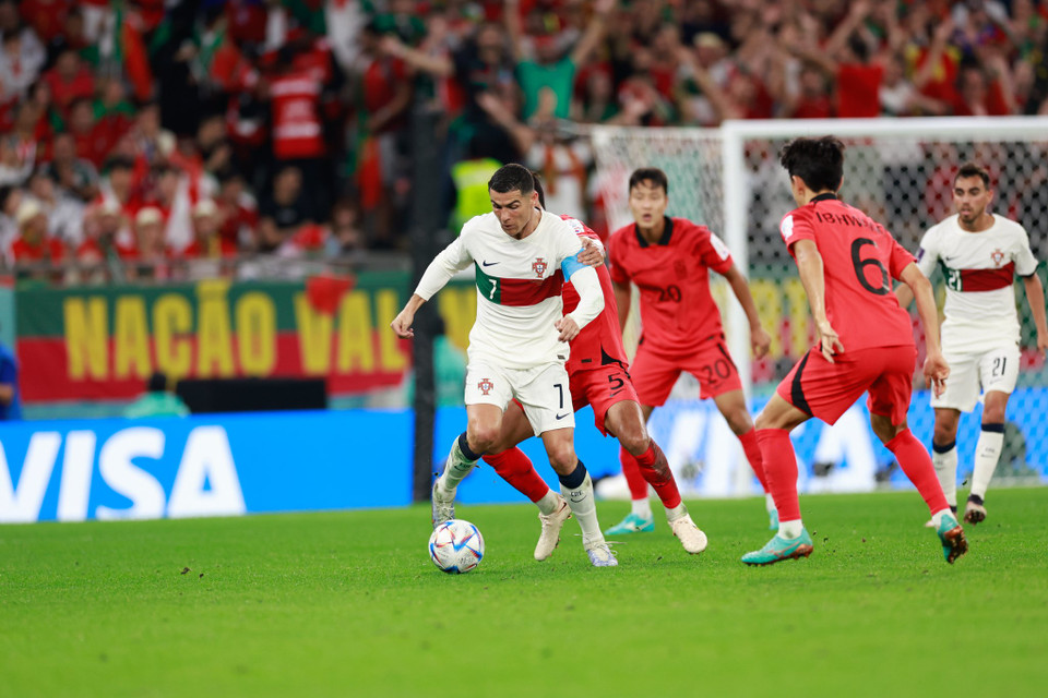 Trận đấu với Hàn Quốc giúp Ronaldo trở thành cầu thủ châu Âu đầu tiên có hơn 20 lần ra sân ở cả đấu trường World Cup (20 lần) và Euro (25 lần). (Ảnh: Hải An/Vietnam+)