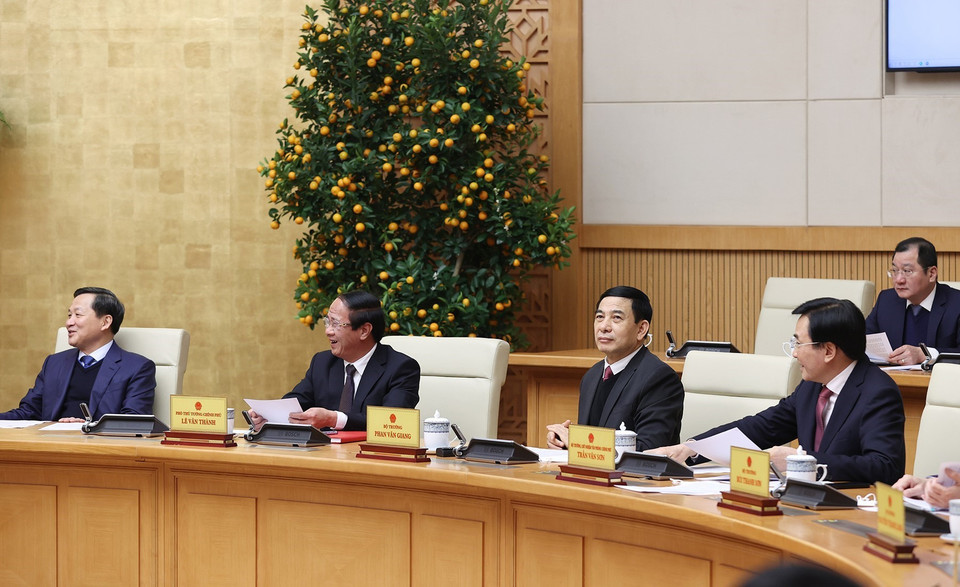 Các Phó Thủ tướng, Bộ trưởng, cơ quan thuộc Chính phủ tham dự phiên họp. (Ảnh: Dương Giang/TTXVN)