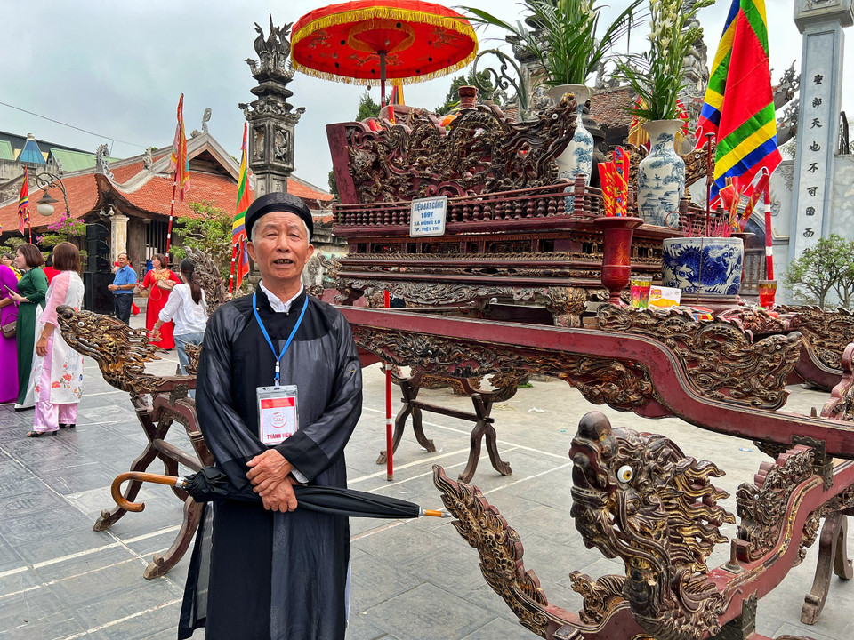 Đình Hùng Lô nổi tiếng với truyền thống rước kiệu đền Hùng. Trong hình là kiệu Bát Cống được chế tác vào năm 1697. (Ảnh: Mai Mai/Vietnam+)