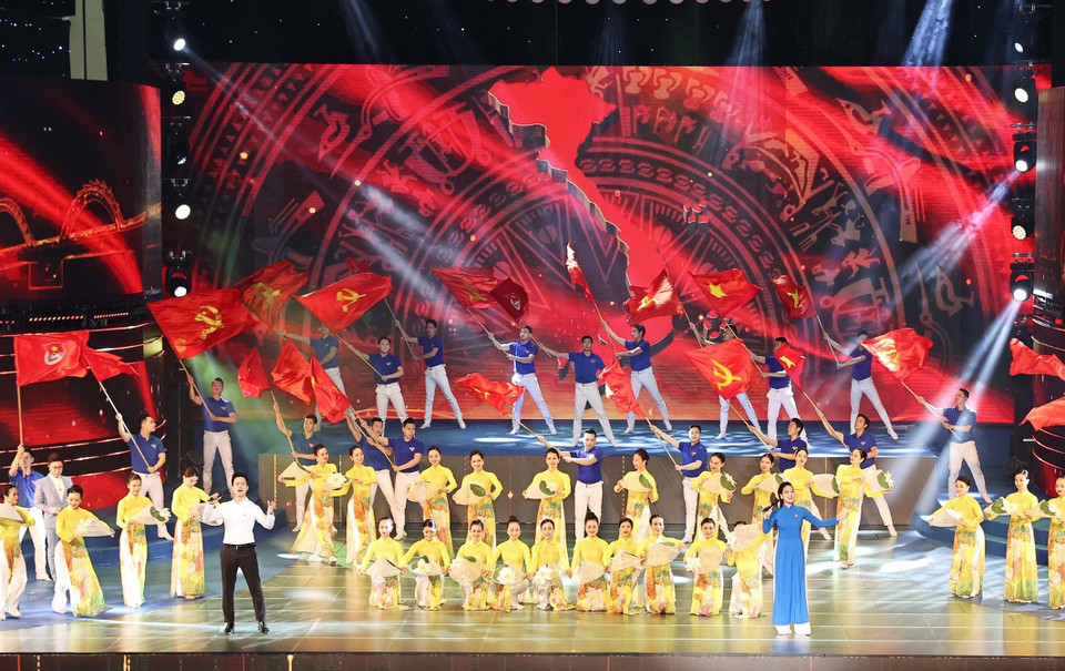 Chương trình nghệ thuật tại Lễ kỷ niệm. (Ảnh: Trọng Đức/TTXVN)