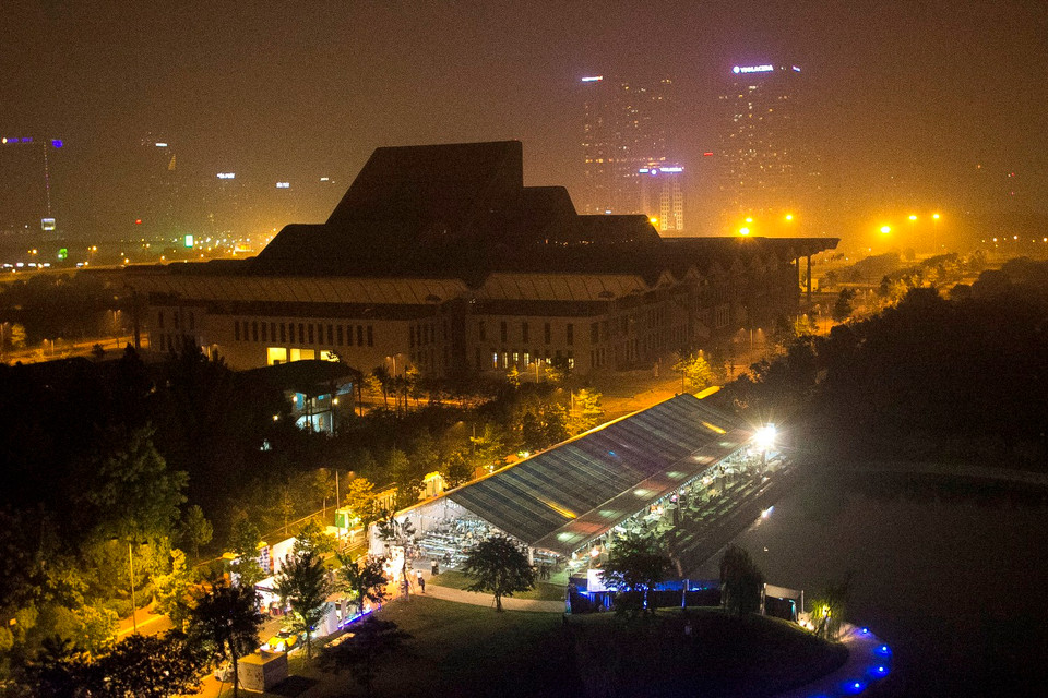 Toàn cảnh lều 'Festzelt' từ trên cao nơi diễn ra lễ hội bia Oktoberfest lần thứ 6. (Nguồn ảnh: JW Marriott)