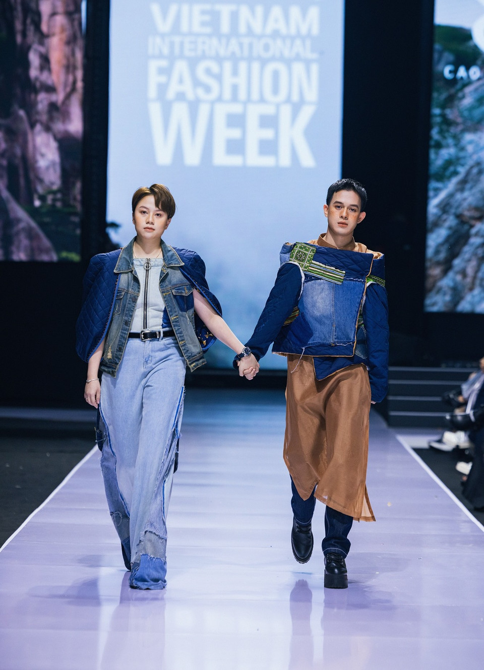 Các thiết kế sử dụng chất liệu tự nhiên và chất liệu tái chế. (Ảnh: CTV/Vietnam+)