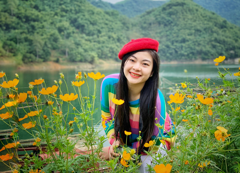 Đến Đà Bắc chắc chắn bạn sẽ có những bức ảnh 'sống ảo' đẹp lung linh bởi non nước hữu hình, núi đồi hùng vỹ... (Ảnh: Mai Mai/Vietnam+)