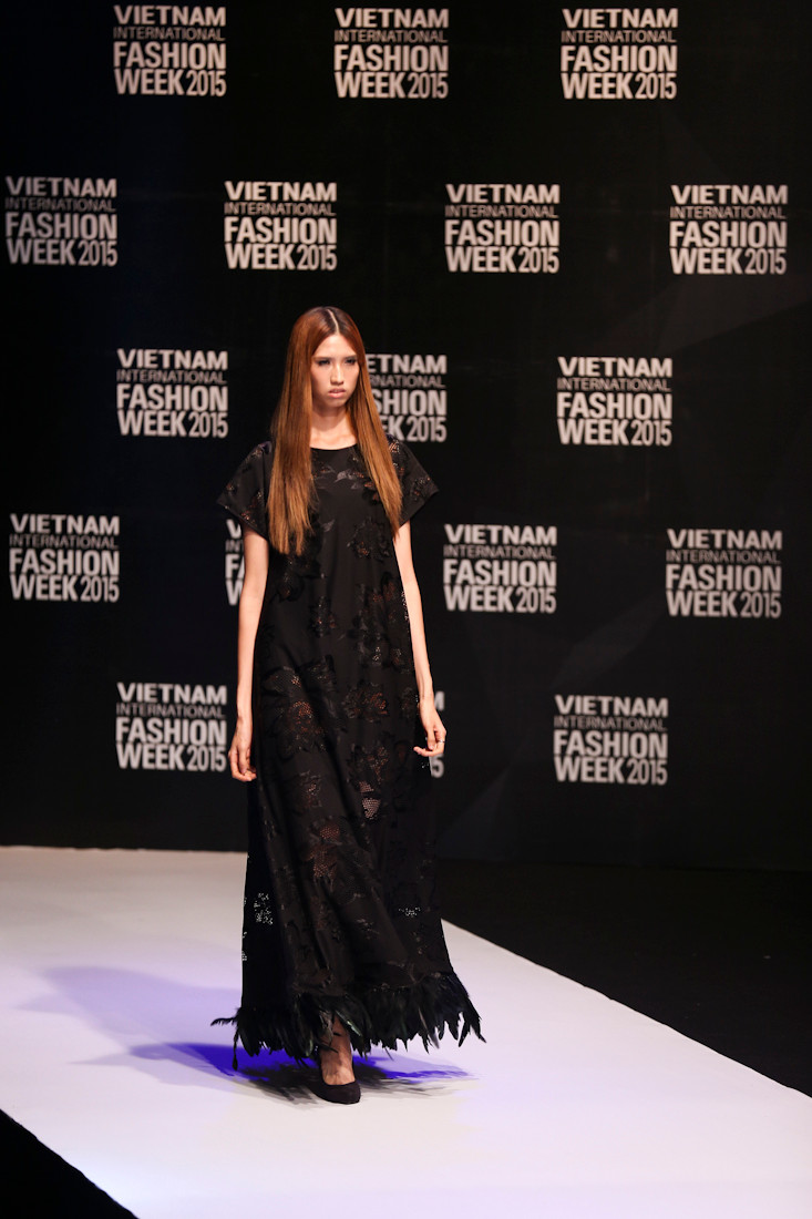 Hồng Xuân trong trang phục của nhà thiết kế Thủy Nguyễn. (Ảnh: BTC)