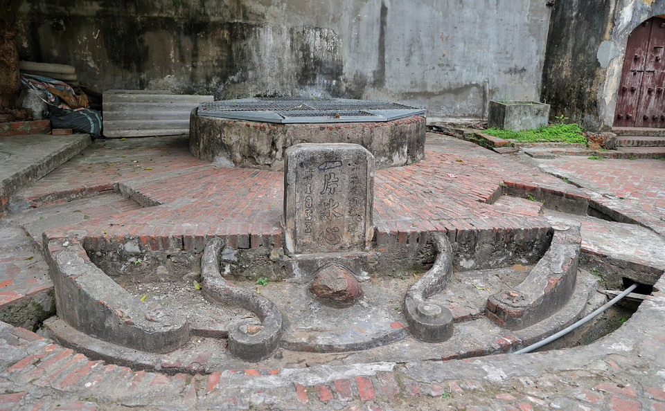 Giếng cổ của làng được xây dựng từ năm 1933. (Ảnh: Xuân Mai/Vietnam+)