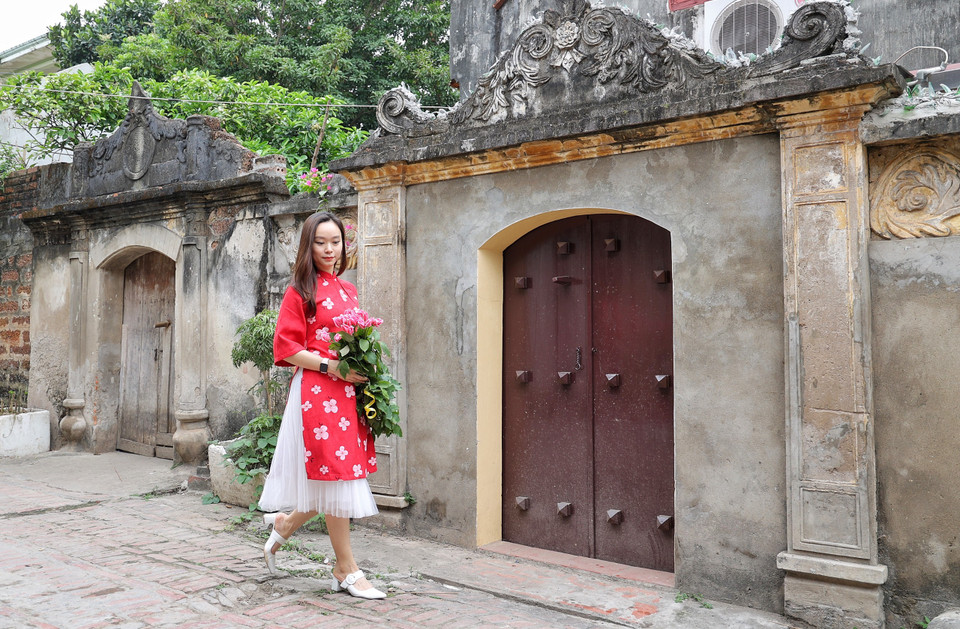 Khi dịch bệnh chưa biết bao giờ mới có thể kiểm soát thì du lịch trong ngày, đi xe tự lái theo quy mô gia đình đã trở thành xu hướng của số đông. (Ảnh: Xuân Mai/Vietnam+)