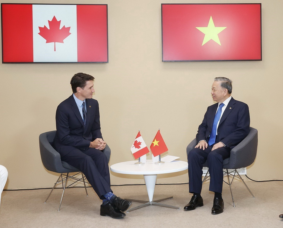 Tổng Bí thư, Chủ tịch nước Tô Lâm tiếp xúc song phương với Thủ tướng Canada Justin Trudeau. (Ảnh: Trí Dũng/TTXVN)