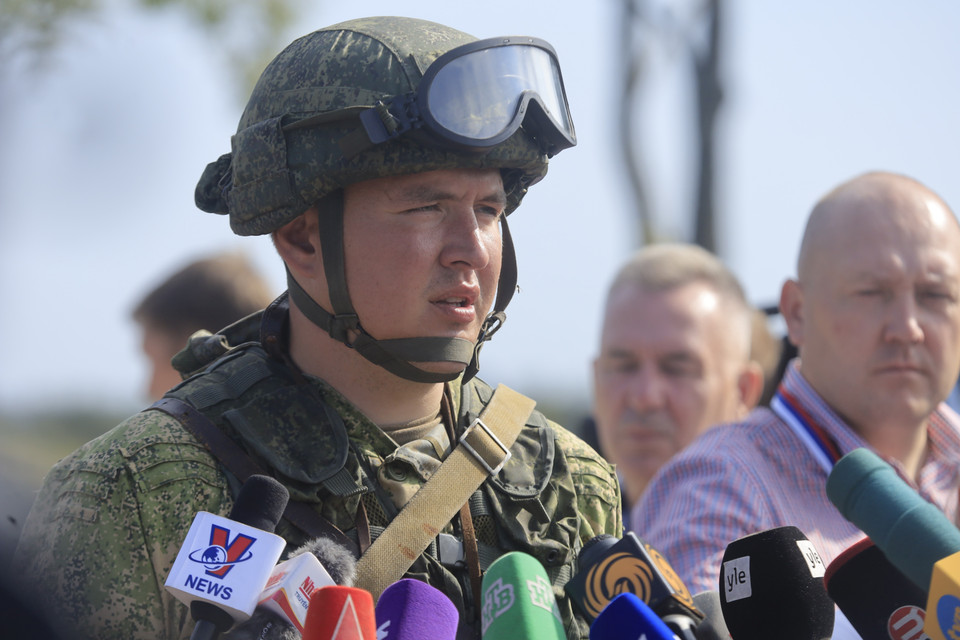 Chỉ huy Tiểu đoàn bộ binh cơ giới, Trung đoàn 7, quân đoàn 11, trả lời phỏng vấn sau tập trận. (Ảnh: Trần Hiếu/TTXVN)