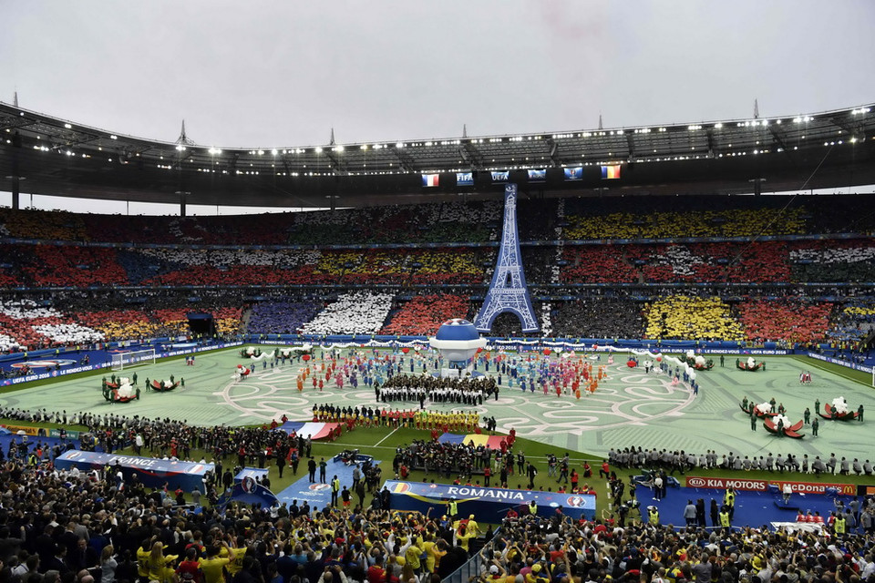Quang cảnh lễ khai mạc EURO 2016 trên sân Stade de France ngày 10/6. (Nguồn: THX/TTXVN)