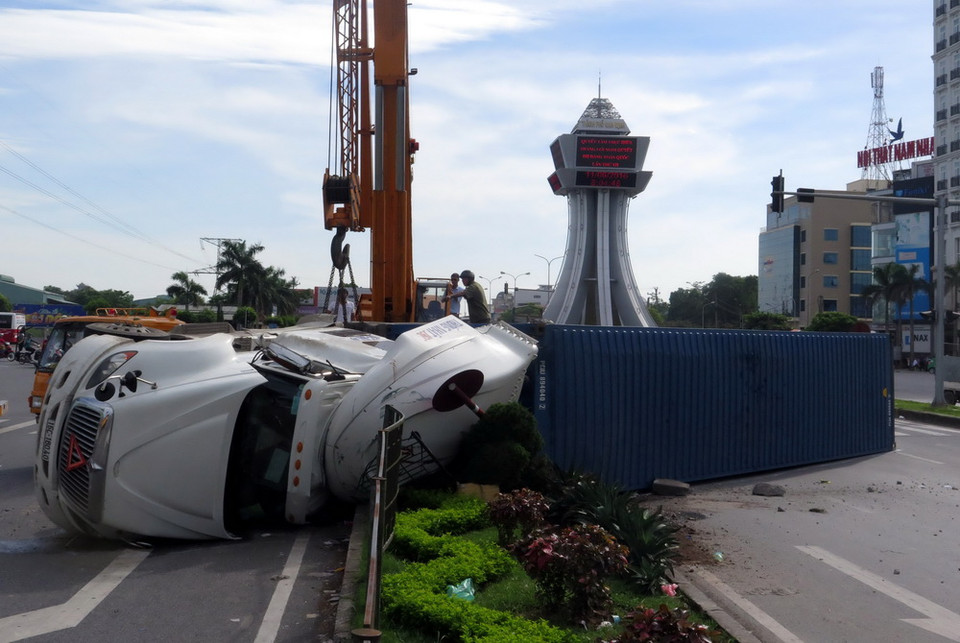 Hiện trường vụ tai nạn. (Ảnh: Văn Đạt/TTXVN)