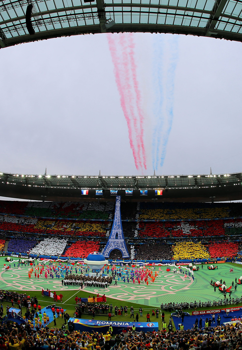 Quang cảnh lễ khai mạc Euro 2016 trên sân Stade de France ngày 10/6. (Nguồn: AFP/TTXVN)