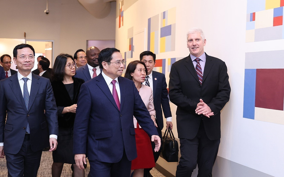 Thủ tướng Phạm Minh Chính đến thăm trụ sở Tập đoàn Google tại Cupertino. (Ảnh: Dương Giang/TTXVN)