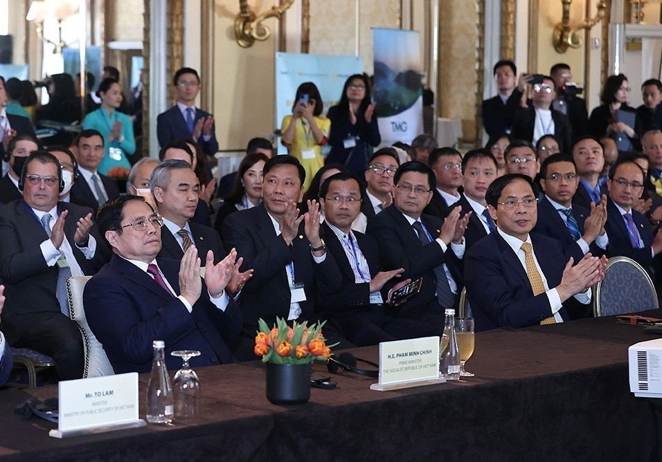 Thủ tướng Phạm Minh Chính dự Hội nghị xúc tiến thương mại-đầu tư-du lịch giữa Việt Nam và Hoa Kỳ. (Ảnh: Dương Giang/TTXVN)