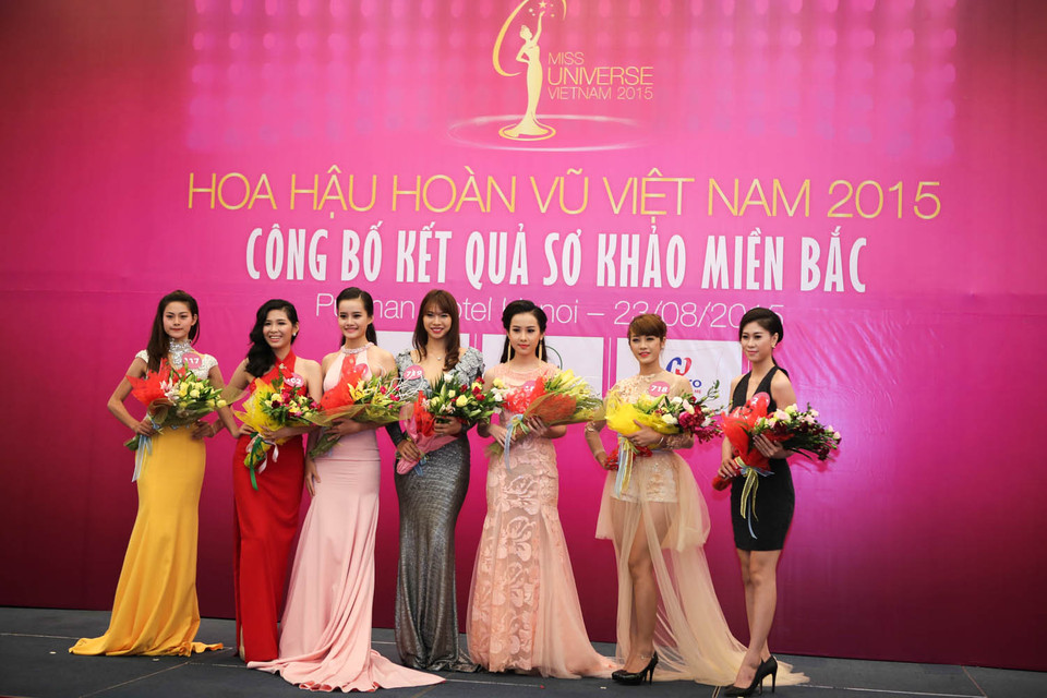 Các thí sinh lọt top 35 thí sinh xuất sắc nhất khu vực phía Bắc vào bán kết. (Ảnh: Lê Minh Sơn)