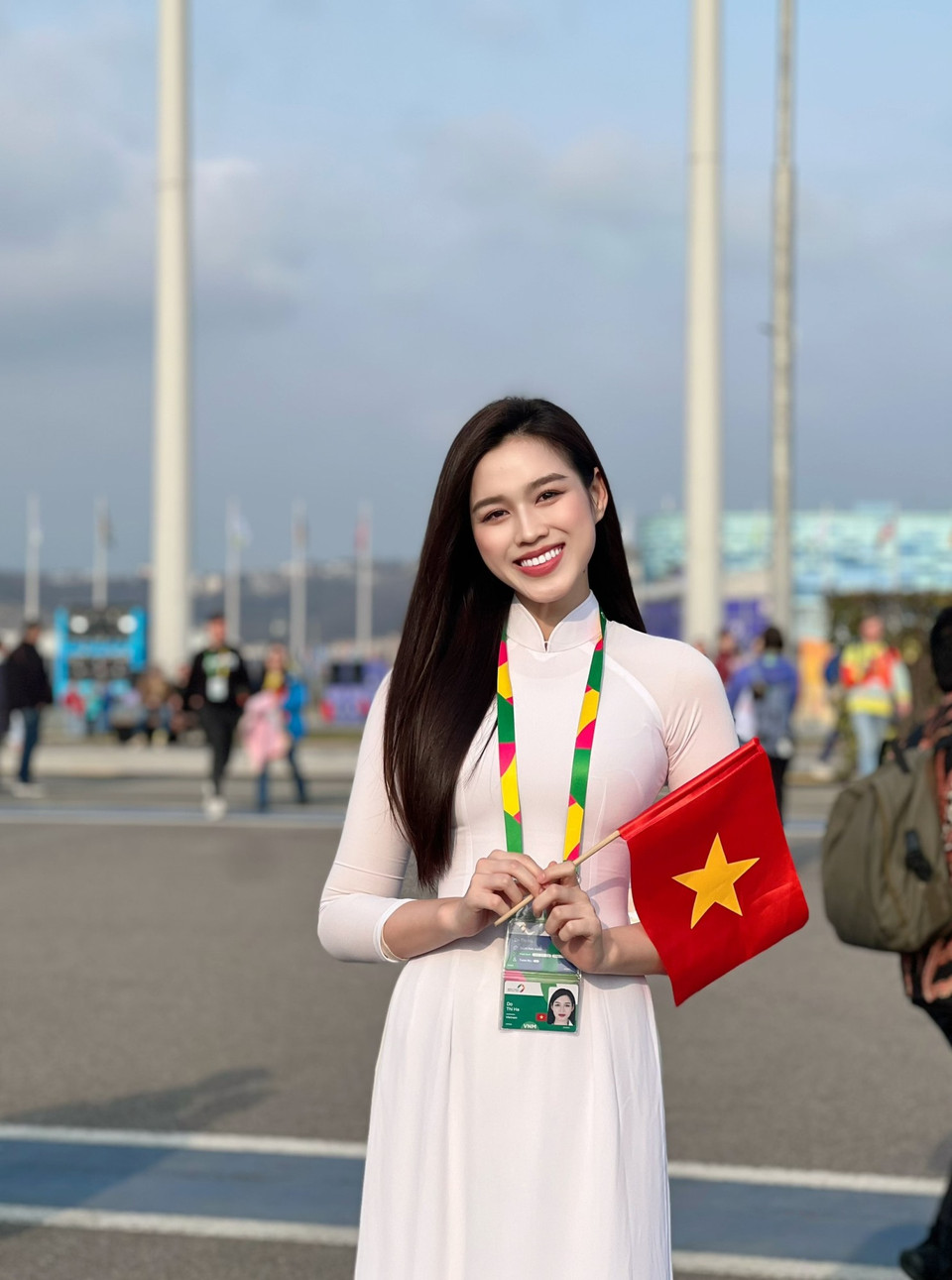 Đỗ Thị Hà chia sẻ về chuyến đi đặc biệt lần này của mình: “Hà cảm thấy rất vui khi nhận được lời mời từ Trung ương Đoàn để trở thành một trong những đại biểu tham dự chương trình Liên hoan Thanh niên Thế giới tại Nga. Liên hoan không chỉ là nơi giao lưu, tìm hiểu và chia sẻ về tư duy, suy nghĩ của thanh niên trên toàn thế giới mà còn là nơi giao thoa các nền văn hóa”. (Ảnh: CTV/Vietnam+)