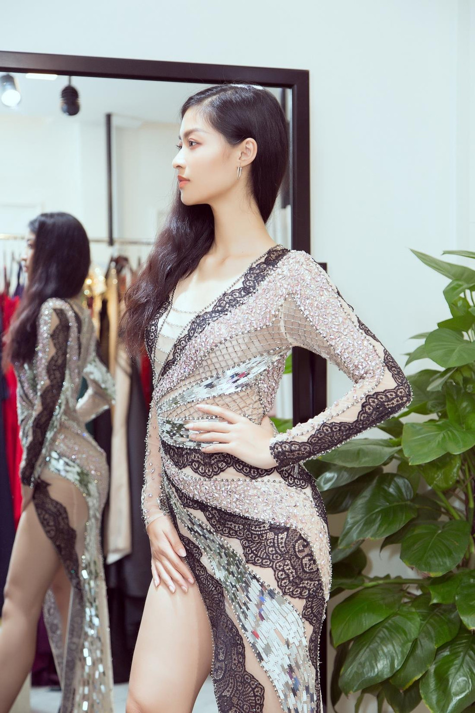 Cuộc thi Miss Grand International (Hoa hậu Hòa bình Quốc tế) được tổ chức từ năm 2013 nhằm chọn ra hoa hậu giữ vai trò truyền tải thông điệp kêu gọi chấm dứt bạo lực và chiến tranh. Dù mới hoạt động thời gian ngắn, Miss Grand International nhanh chóng để lại dấu ấn riêng trong lòng công chúng và lọt top 5 những cuộc thi nhan sắc uy tín nhất hành tinh. (Ảnh: CTV/Vietnam+)