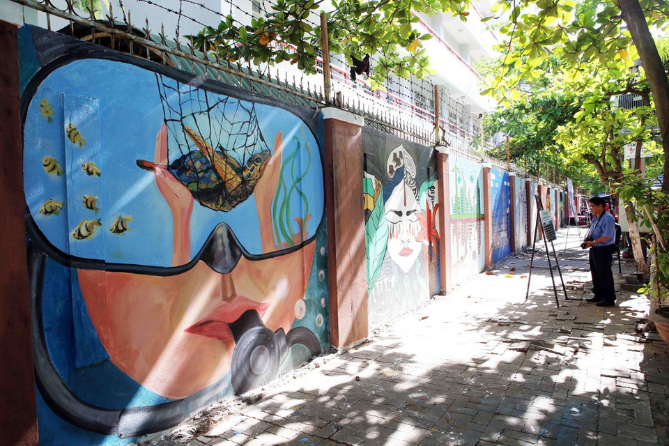 Mỗi bức có chiều dài 2,5m, rộng 2,2m. (Ảnh: Trần Lê Lâm/TTXVN)