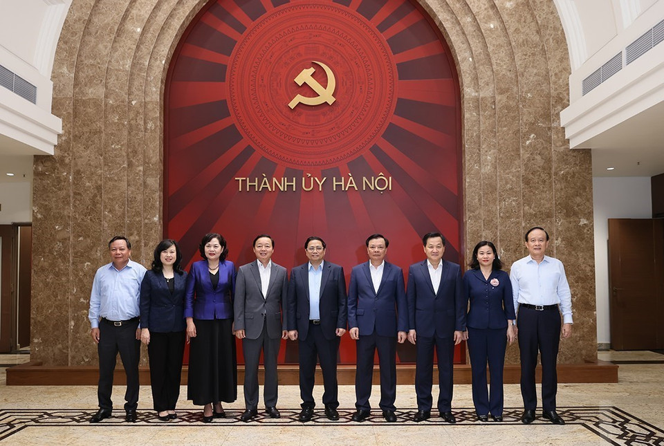 Thủ tướng Phạm Minh Chính với các đại biểu. (Ảnh: Văn Điệp/TTXVN)