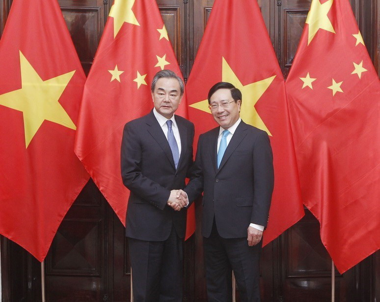 Chiều 1/4/2018, tại Hà Nội, Phó Thủ tướng, Bộ trưởng Ngoại giao Phạm Bình Minh hội đàm với Ủy viên Quốc vụ, Bộ trưởng Bộ Ngoại giao Trung Quốc Vương Nghị thăm chính thức Việt Nam. (Ảnh: Lâm Khánh/TTXVN)