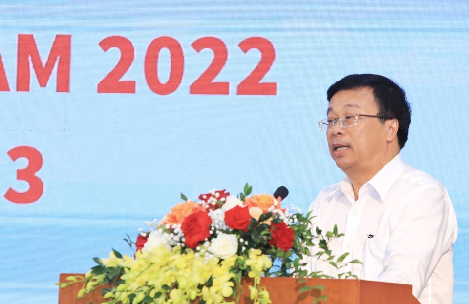 Phó Giám đốc, Chủ tịch Công đoàn Cơ quan thường trú khu vực phía Nam Phan Văn Đông phát biểu tại hội nghị. (Ảnh: Tuấn Anh/TTXVN)