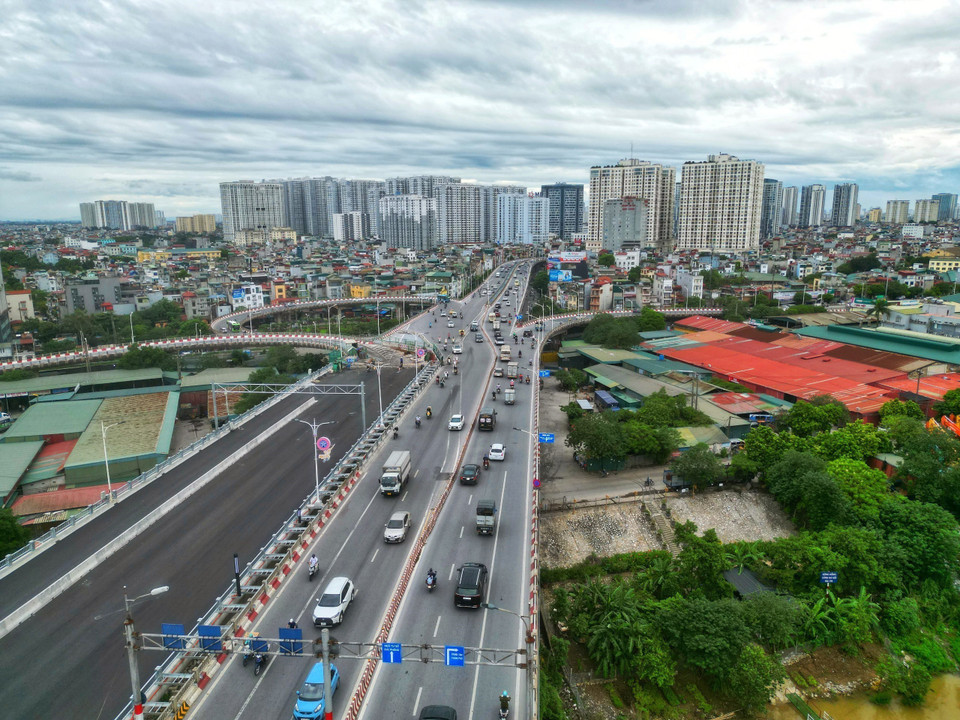 Dự án Cầu Vĩnh Tuy (giai đoạn 2) hoàn thành tạo tiền đề cho việc hình thành chuỗi đô thị phía Bắc Thủ đô, từng bước hoàn thiện hệ thống hạ tầng giao thông Hà Nội theo quy hoạch.(Ảnh: Tuấn Anh/TTXVN)