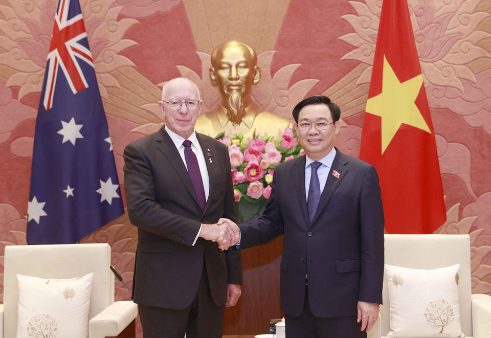 Chủ tịch Quốc hội Vương Đình Huệ hội kiến Toàn quyền Australia David Hurley. (Ảnh: Doãn Tấn/TTXVN)
