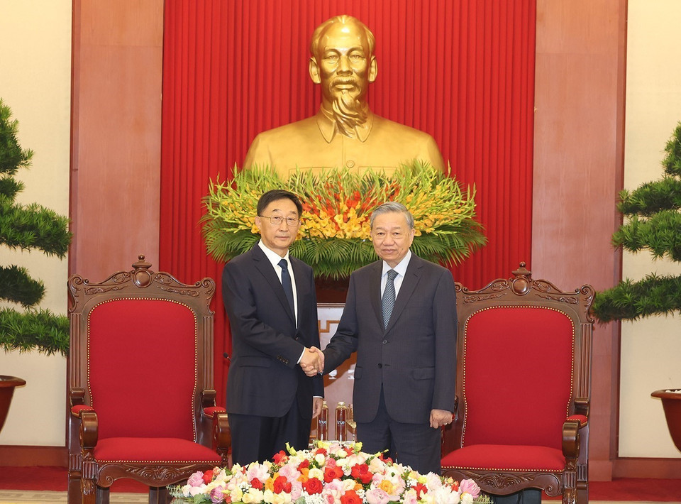 Tổng Bí thư, Chủ tịch nước Tô Lâm và ông Lưu Ninh, Ủy viên Trung ương Đảng, Bí thư Đảng ủy Khu tự trị dân tộc Choang Quảng Tây, Trung Quốc. (Ảnh: Trí Dũng/TTXVN)