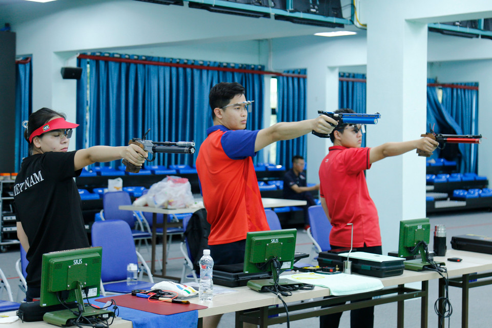 Thành phần Đội tuyển tập trung vào nhóm 10 Vận động viên trọng điểm tiếp tục tập luyện để chuẩn bị giành vé tham dự Vòng loại Olympic Paris 2024. (Ảnh: Việt Anh/Vietnam+)