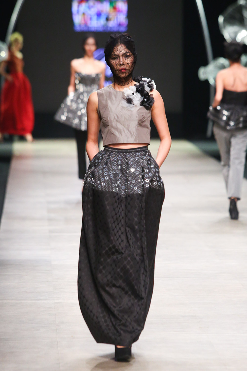 Váy đuôi cá, dáng đầm peplum được nhà thiết kế ứng dụng nhiều hơn cả. 