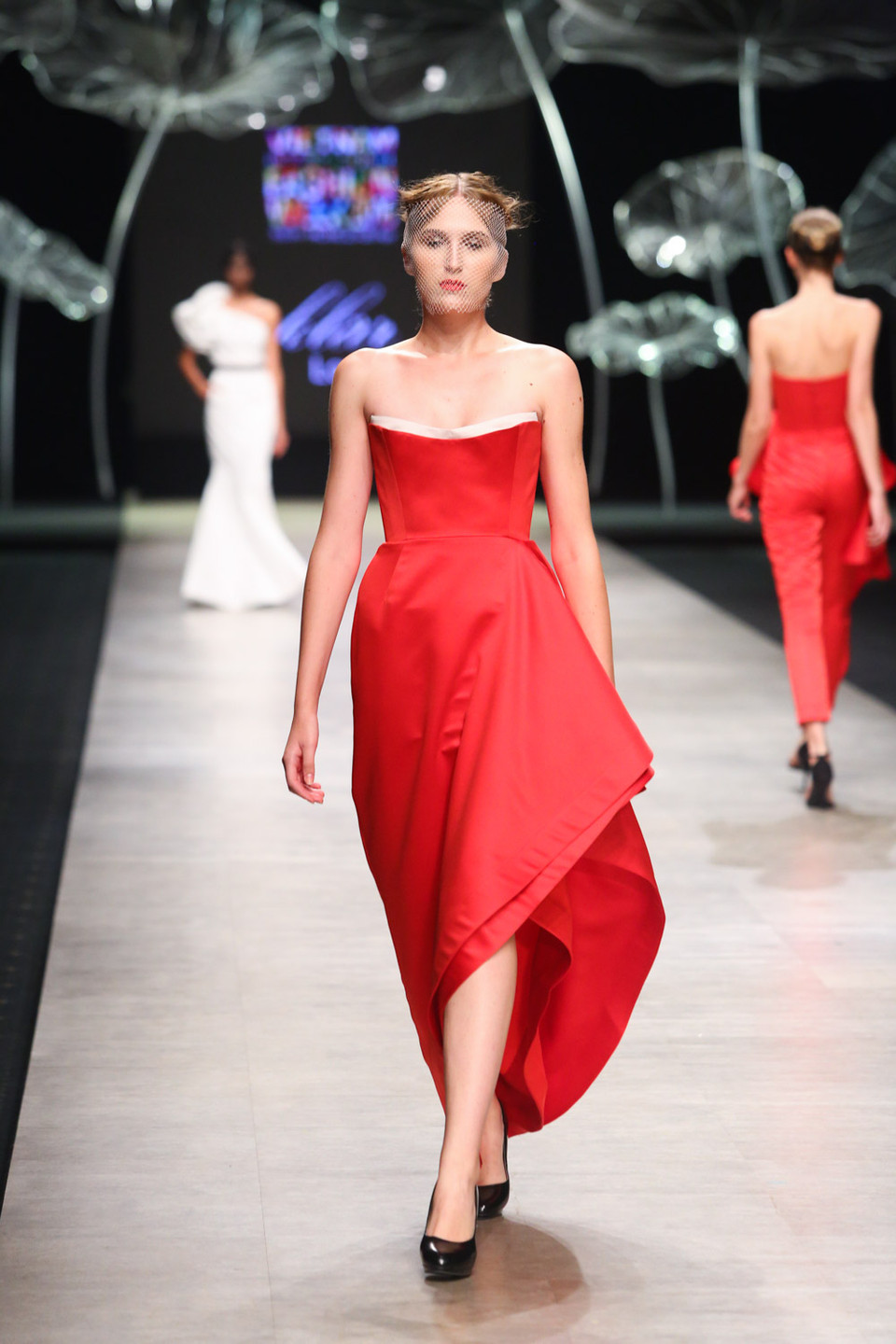 Dòng sản phẩm ban đầu KLAR Atelier, Thim chú trọng vào tính ứng dụng của các bộ trang phục nên tập trung vào tính chất ready-to-wear.