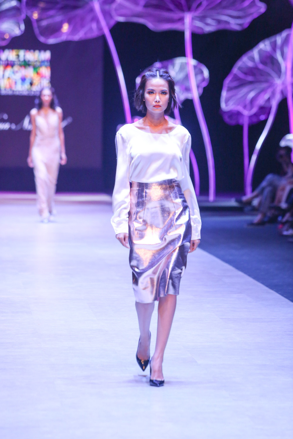 Nina Naustdal chuyển tới nước Anh lập nghiệp và cho ra đời thương hiệu riêng vào tháng 5/2011.