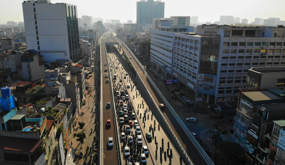 Đường vành đai 2 đoạn phía Ngã Tư Sở. (Ảnh: Danh Lam/TTXVN)