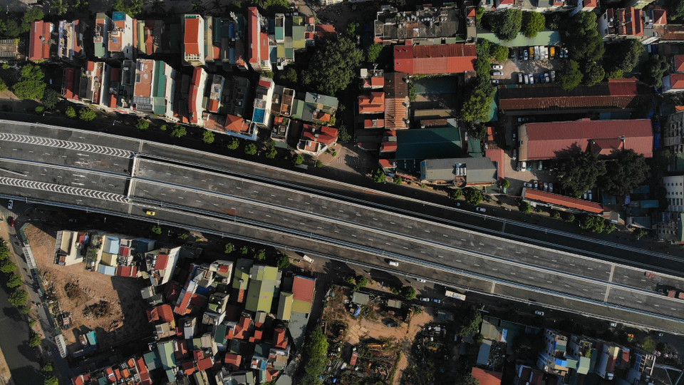 Toàn cảnh đường vành đai 2 trên cao, đoạn Ngã Tư Vọng-Ngã Tư Sở. (Ảnh: Danh Lam/TTXVN)