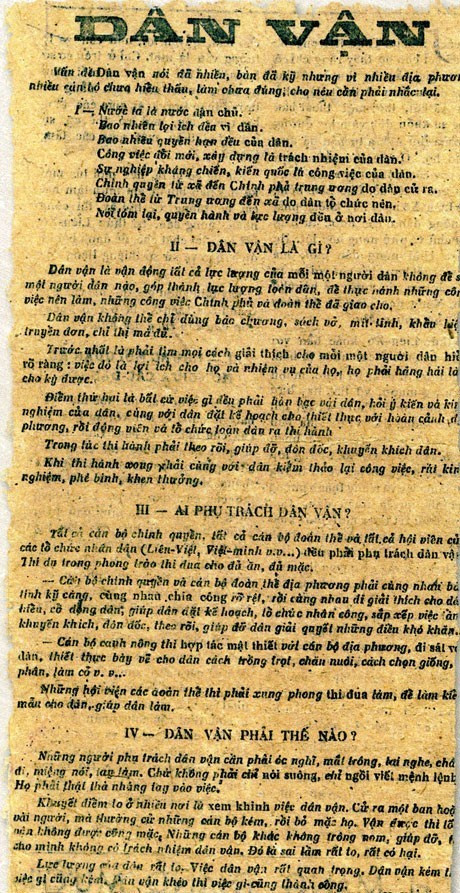 Ngày 15/10/1949, báo Sự Thật đăng bài 'Dân vận' của Chủ tịch Hồ Chí Minh với bút danh X.Y.Z. Bài báo ra đời ở thời điểm cả dân tộc đang chuẩn bị bước vào những chiến dịch lớn trong cuộc trường kỳ kháng chiến chống thực dân Pháp vô cùng gay go, quyết liệt, đòi hỏi công tác vận động quần chúng của Đảng phải đi vào chiều sâu, cụ thể, thiết thực nhằm động viên tối đa sức người, sức của cho sự nghiệp kháng chiến, kiến quốc. Tác phẩm đã chỉ dẫn về nội dung, phương pháp dân vận vô cùng sâu sắc nhưng hết sức giản dị, tỏ rõ phong cách của vị lãnh tụ thiên tài. (Ảnh: Tư liệu/TTXVN)