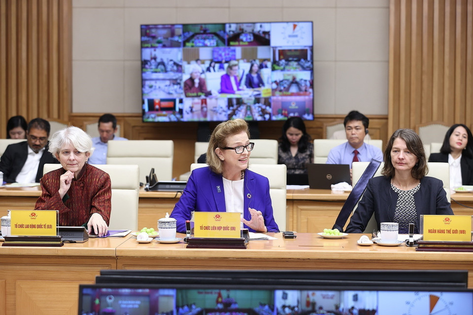 Bà Caitlin Wiesen (giữa), Trưởng Đại diện thường trú Chương trình Phát triển Liên hợp quốc (UNDP) tại Việt Nam phát biểu. (Ảnh: Dương Giang/TTXVN)