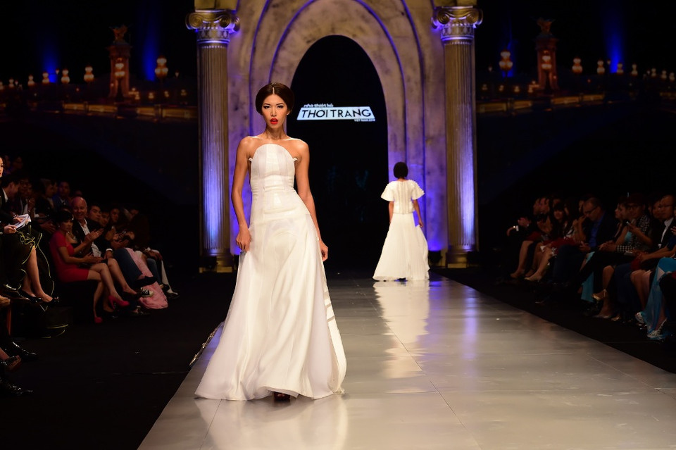 Cắt cúp táo bạo. (Ảnh: BTC)