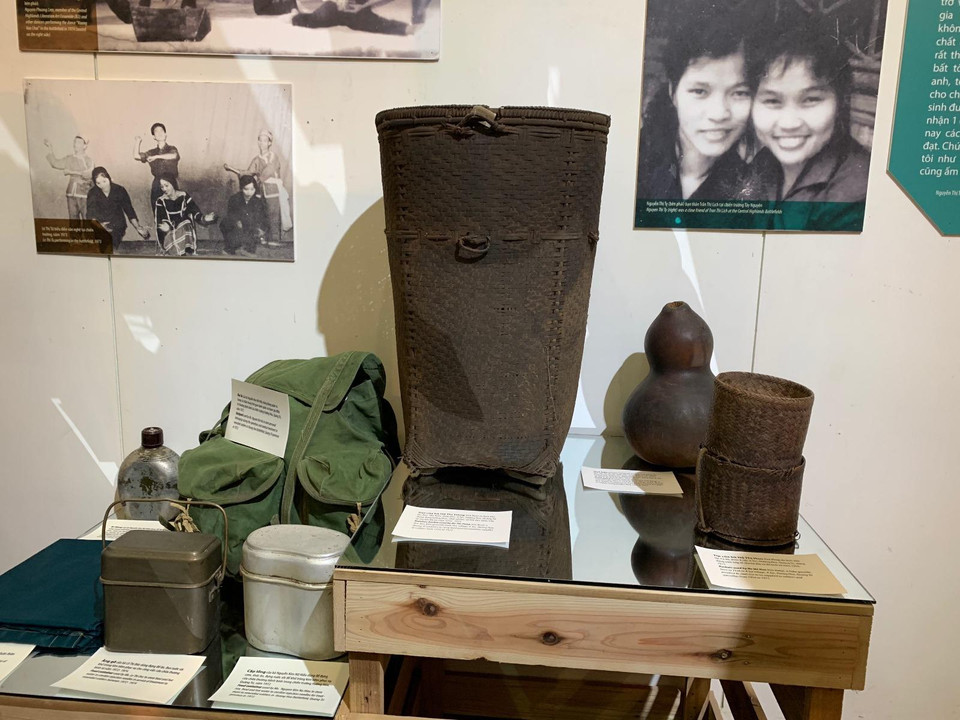 Triển lãm được tổ chức nhân dịp kỷ niệm 60 năm Ngày mở đường Hồ Chí Minh - Ngày truyền thống Bộ đội Trường Sơn (1959-2019). (Ảnh: Xuân Mai/Vietnam+)