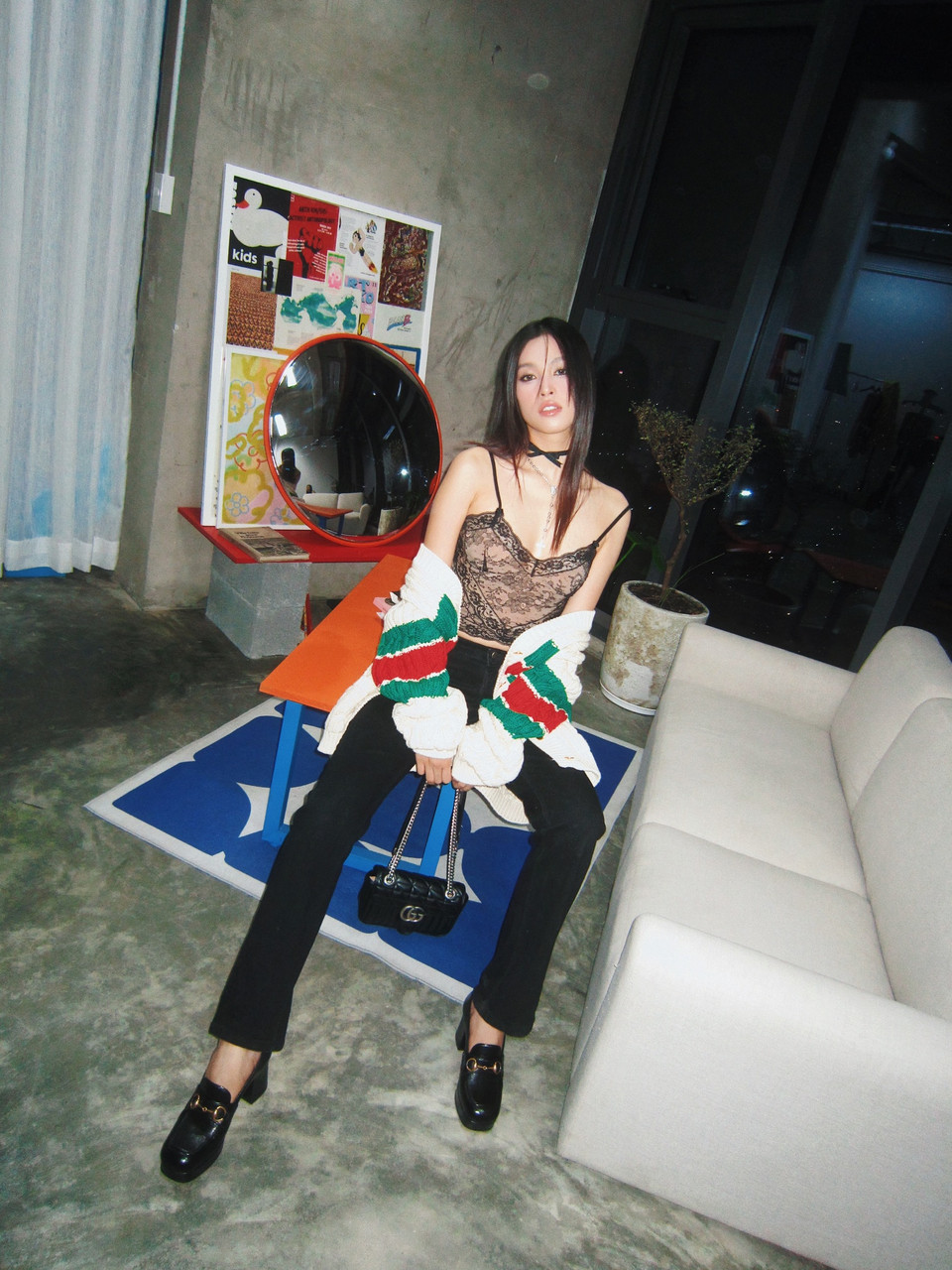 Điểm chung của bộ ảnh sinh nhật lần này đánh dấu sự trưởng thành trong phong cách, tạo dáng cùng nhan sắc ngày càng thăng hạng của Tiểu Vy. (Ảnh: PV/Vietnam+)